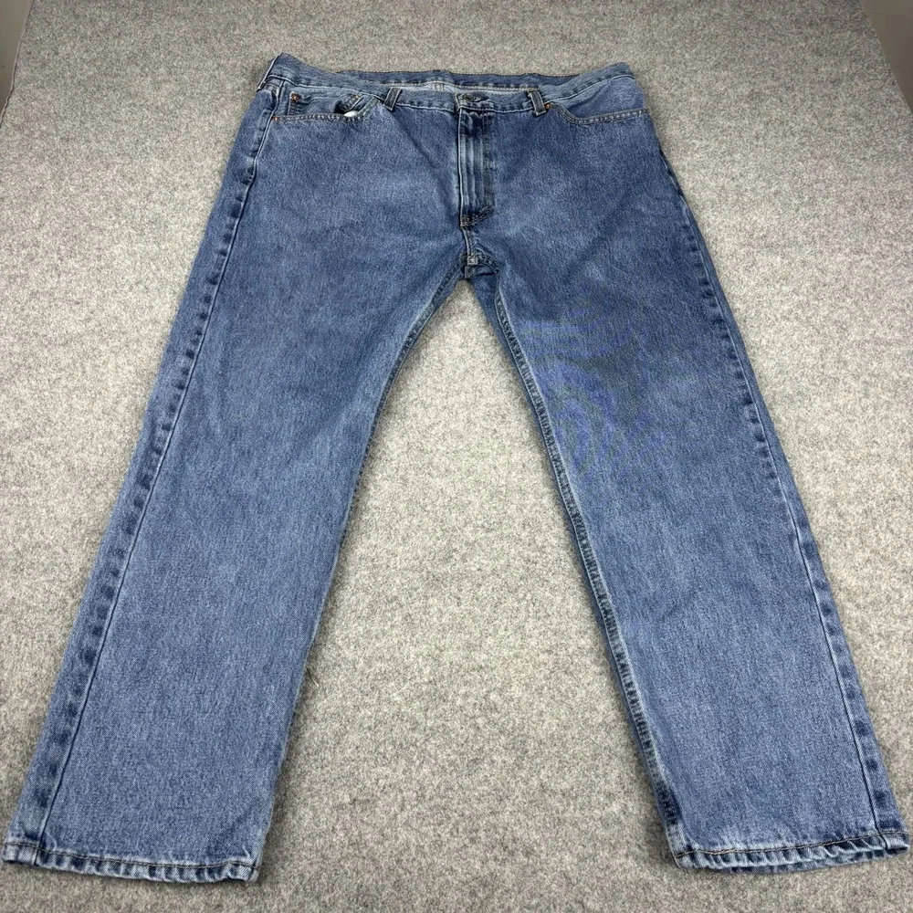 Levi's 505 Jeans Mens 42x29 Straight Leg Medium Wash Classic Blue Denim Casual